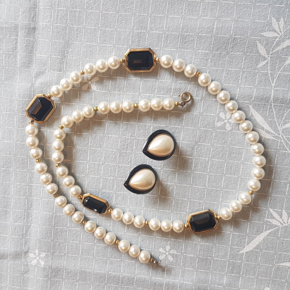 Vintage Necklace & Earrings
